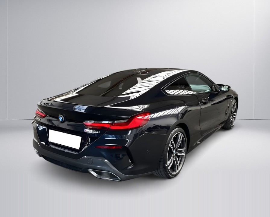 BMW Seria 8 M850i Coupe (4)