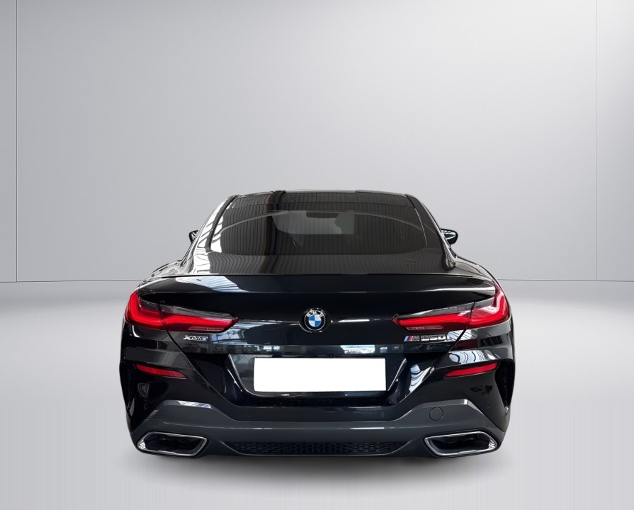 BMW Seria 8 M850i Coupe (5)