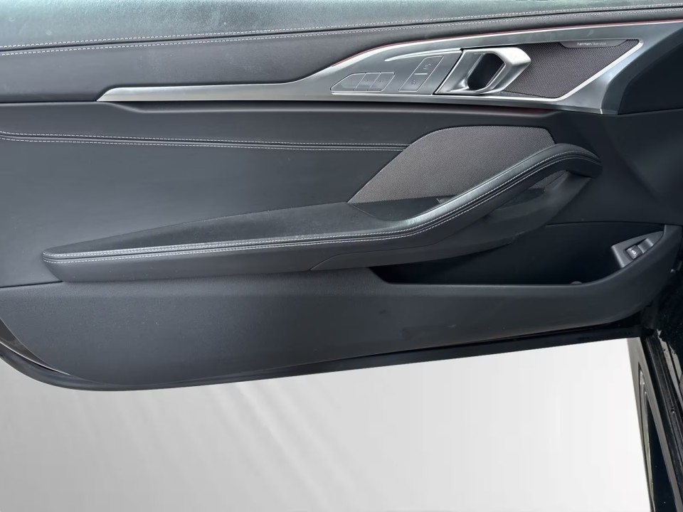 BMW Seria 8 M850i Coupe - foto 12
