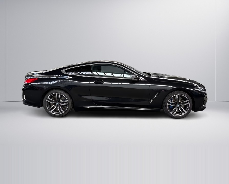 BMW Seria 8 M850i Coupe (3)