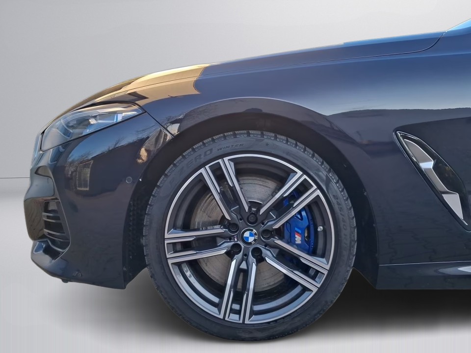 BMW Seria 8 M850i Coupe - foto 14