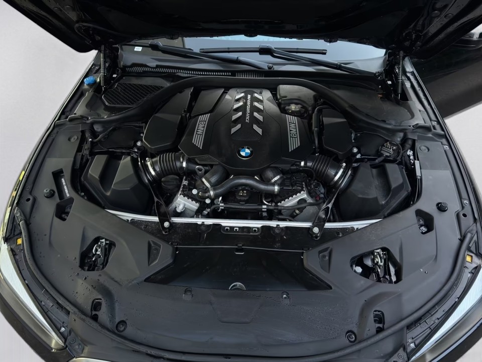 BMW Seria 8 M850i Coupe - foto 15