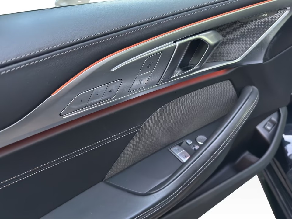 BMW Seria 8 M850i Coupe - foto 13