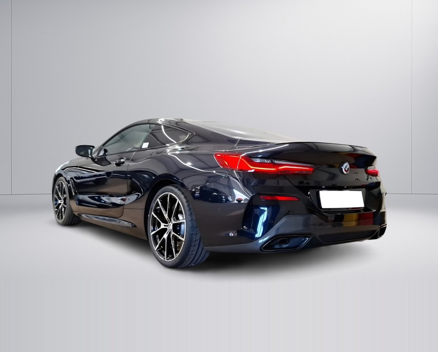 BMW Seria 8 M850i Coupe (3)