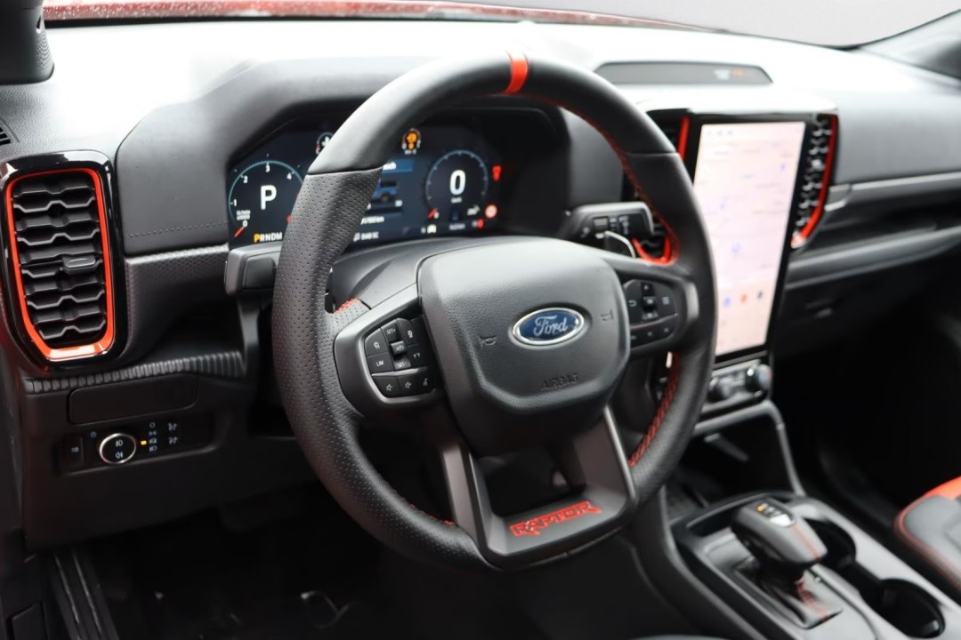 Ford Raptor - foto 10