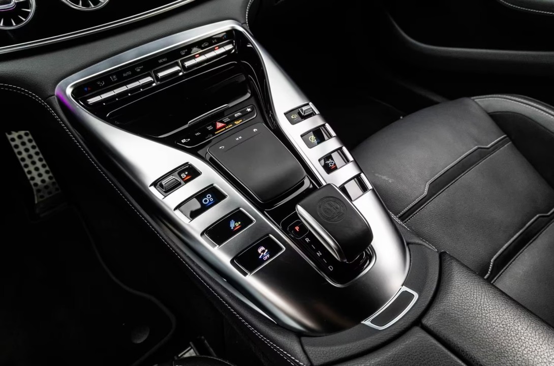 Mercedes-Benz AMG GT 43 4MATIC - foto 18
