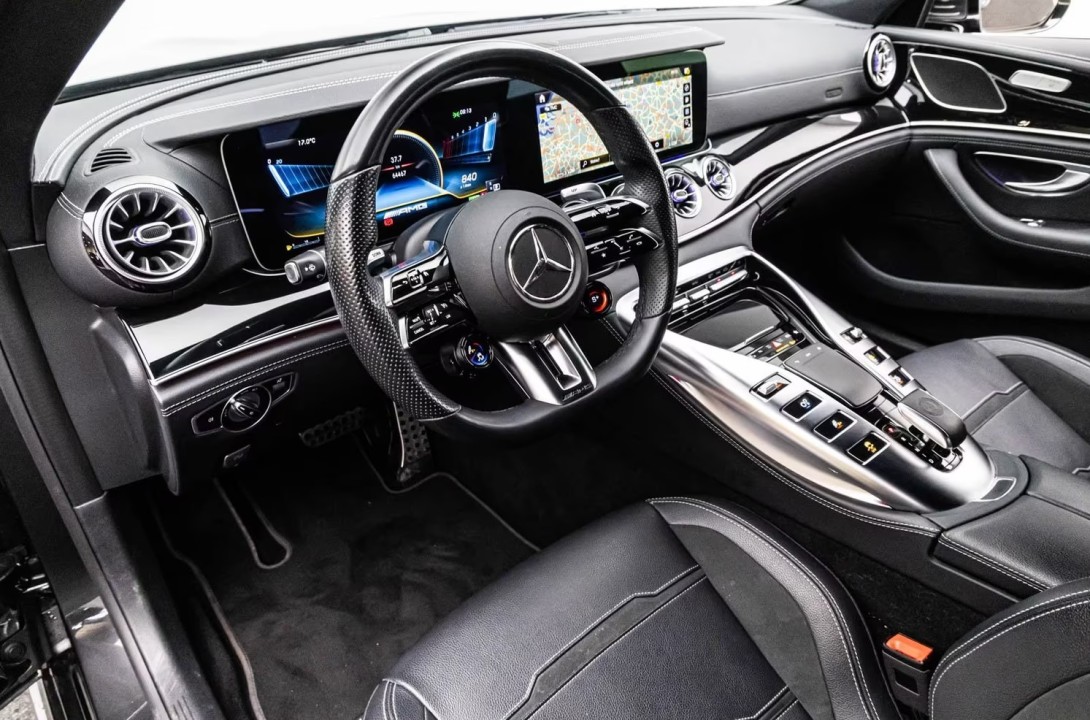 Mercedes-Benz AMG GT 43 4MATIC - foto 14