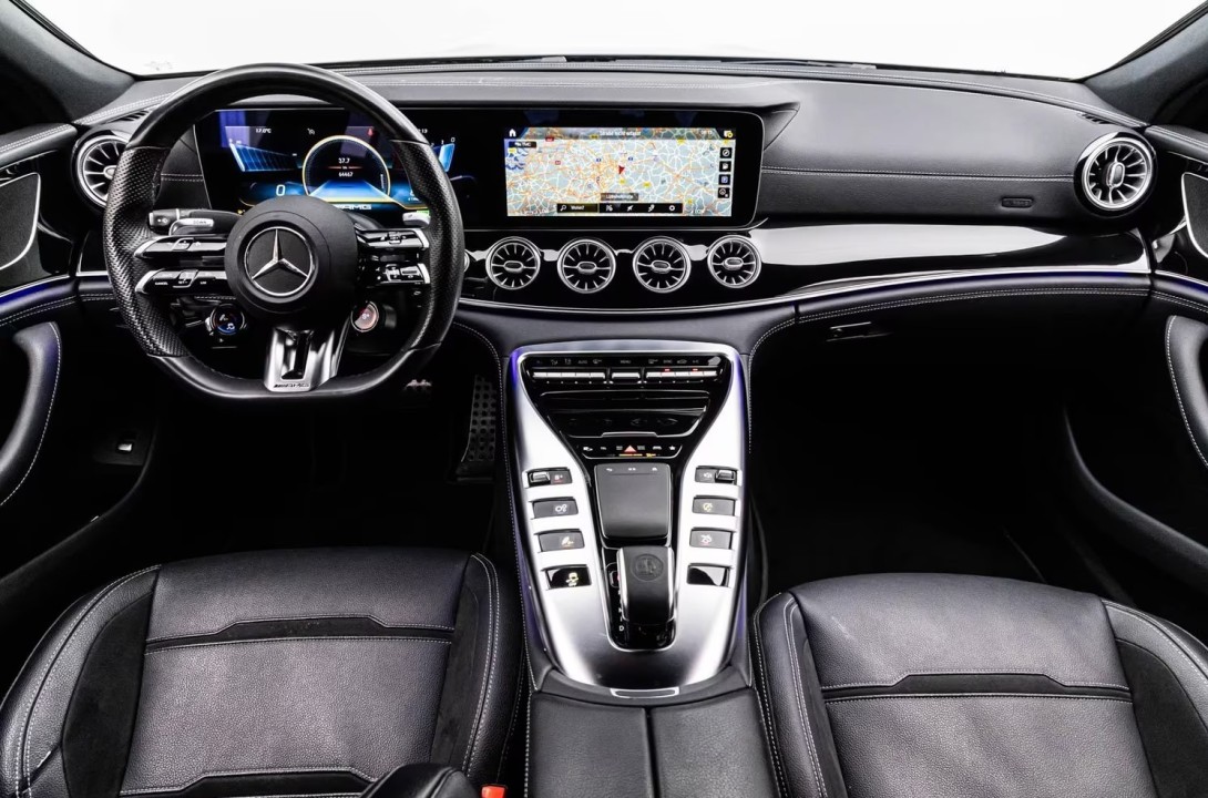 Mercedes-Benz AMG GT 43 4MATIC - foto 12