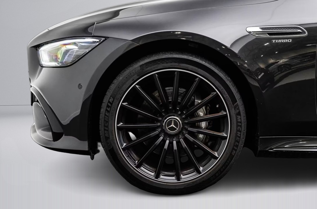 Mercedes-Benz AMG GT 43 4MATIC - foto 23