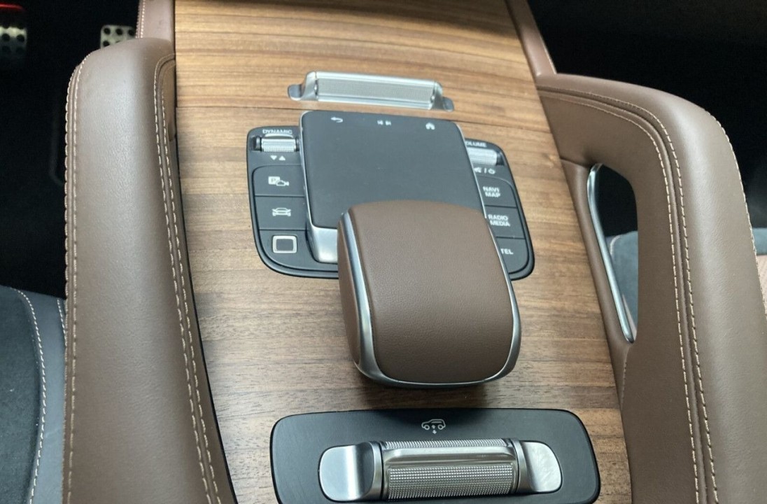 Mercedes-Benz GLE AMG 53 4MATIC+ - foto 18