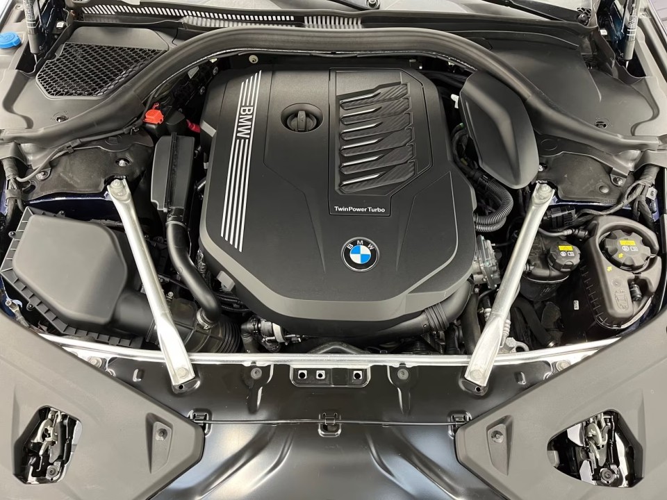 BMW Seria 8 840i Gran Coupe M-Sport - foto 10