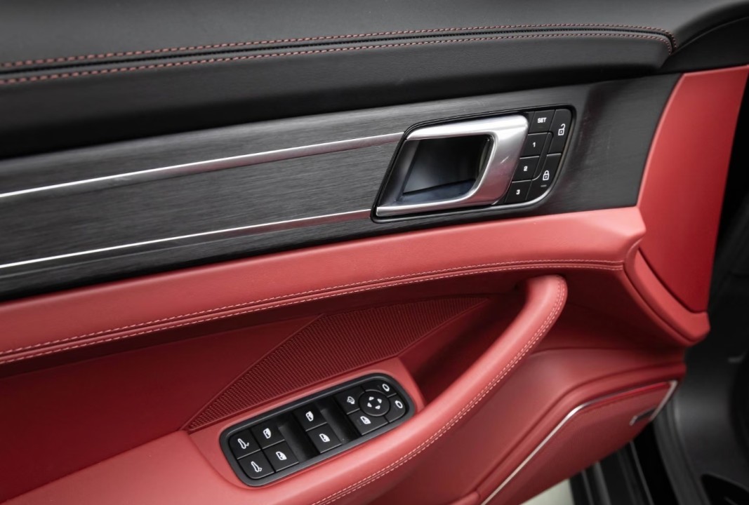 Porsche Panamera Platinum Edition - foto 22