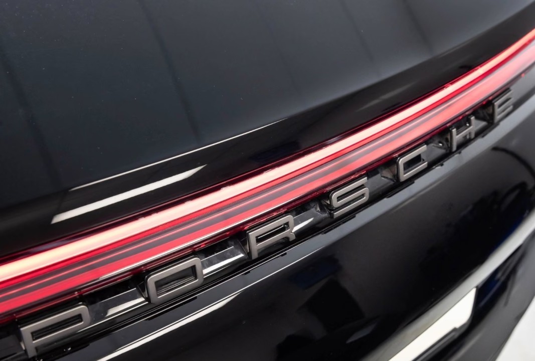 Porsche Panamera Platinum Edition - foto 32