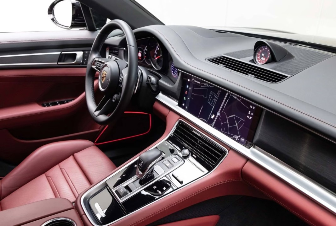 Porsche Panamera Platinum Edition - foto 12