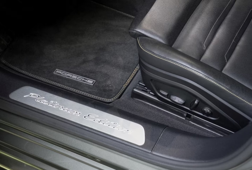 Porsche Panamera E-Hybrid Platinum Edition - foto 24