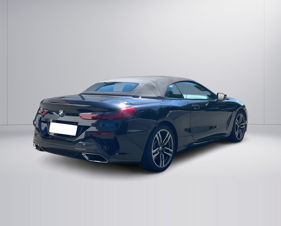 BMW Seria 8 840i xDrive Cabrio M-Sport (3)