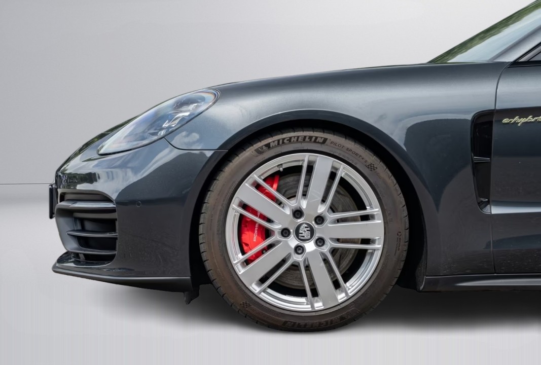 Porsche Panamera 4S E-Hybrid - foto 32