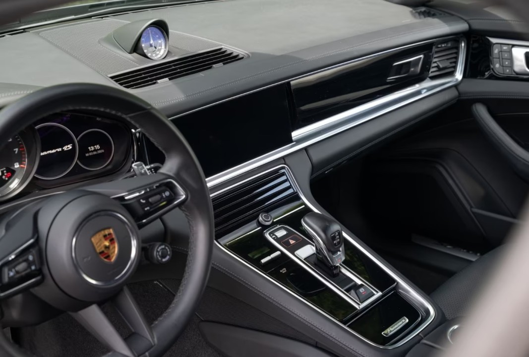 Porsche Panamera 4S E-Hybrid - foto 9