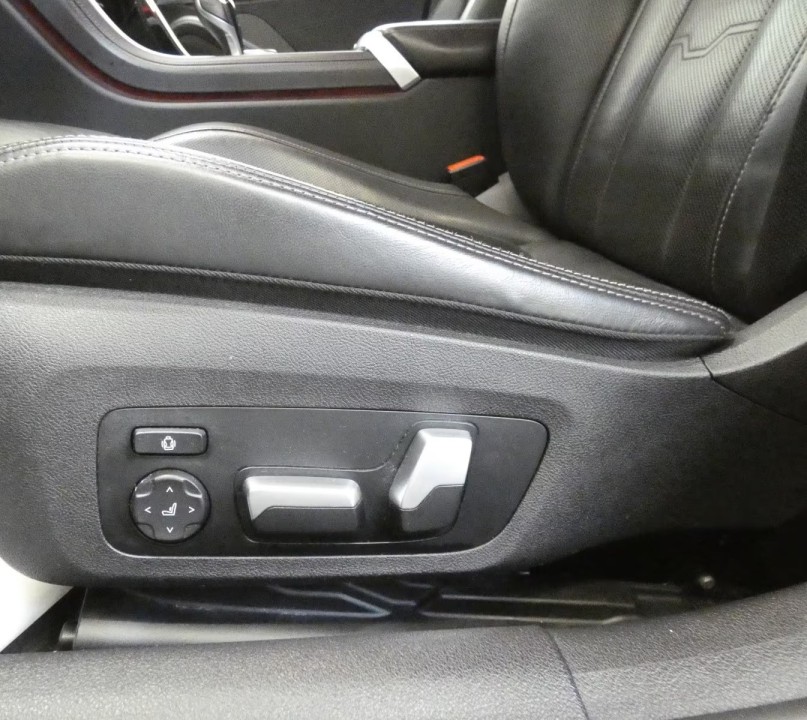 BMW Seria 8 M850i Gran Coupe - foto 25
