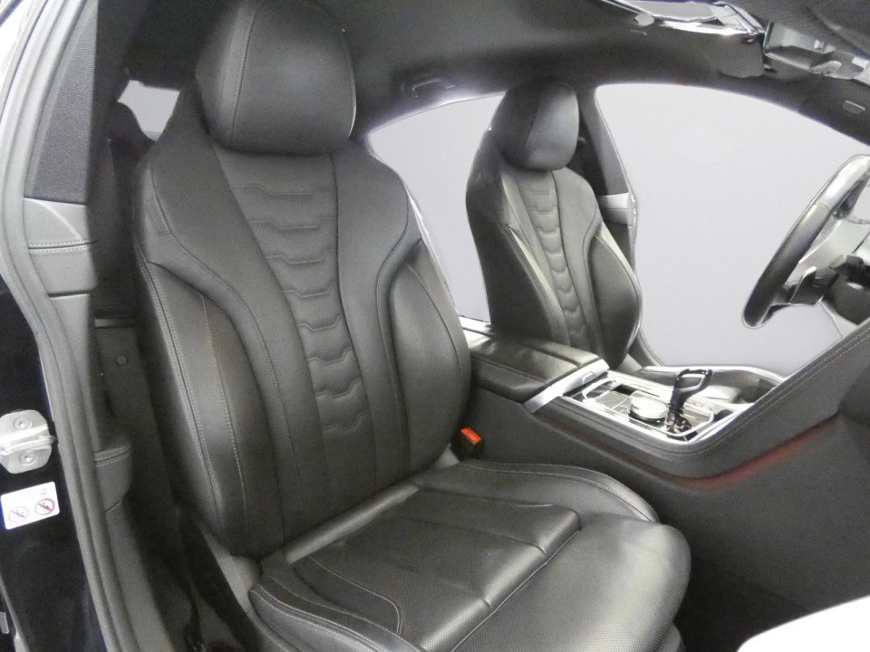 BMW Seria 8 M850i Gran Coupe - foto 18