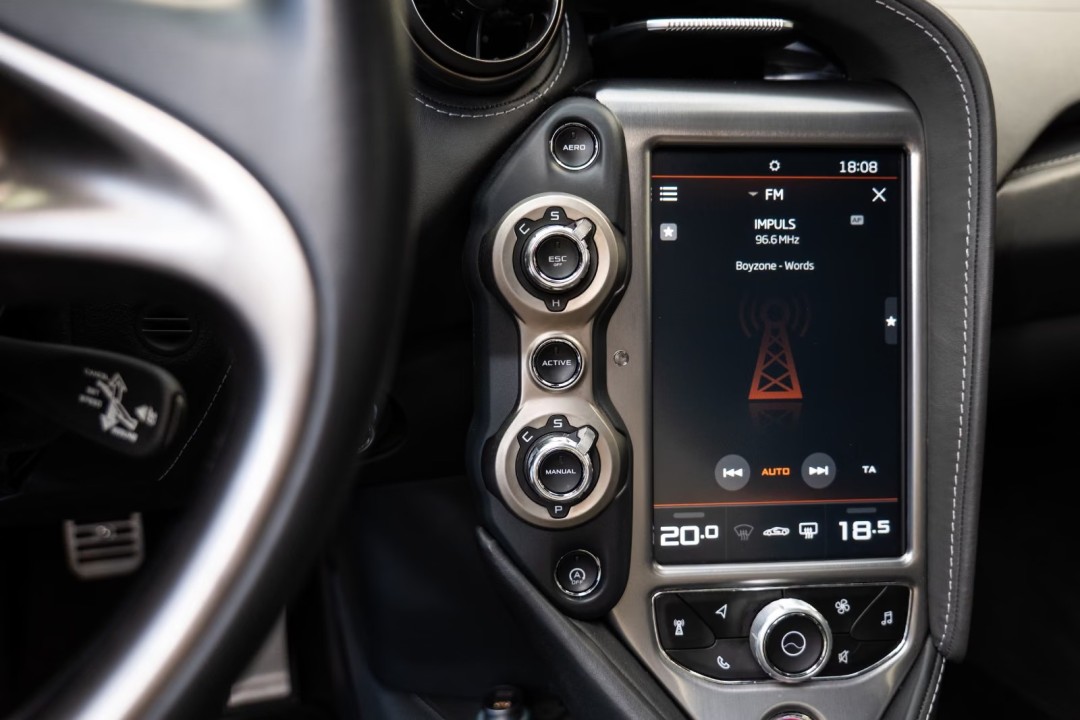 McLaren 720S - foto 12