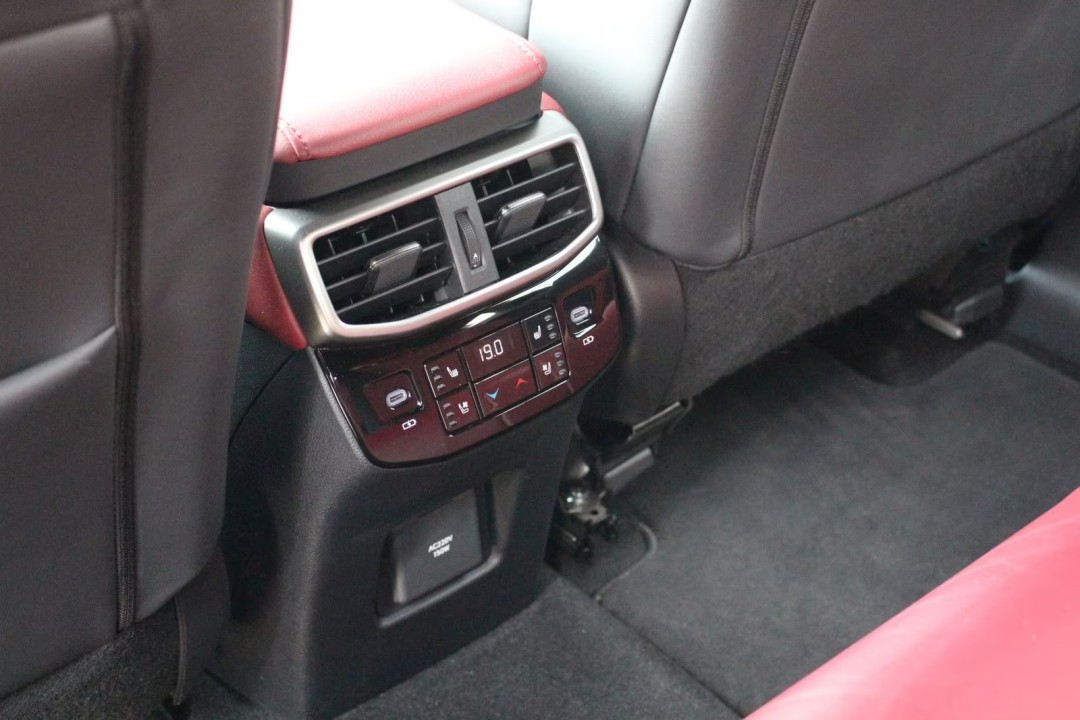 Lexus Seria RX 500h AWD F-Sport - foto 18