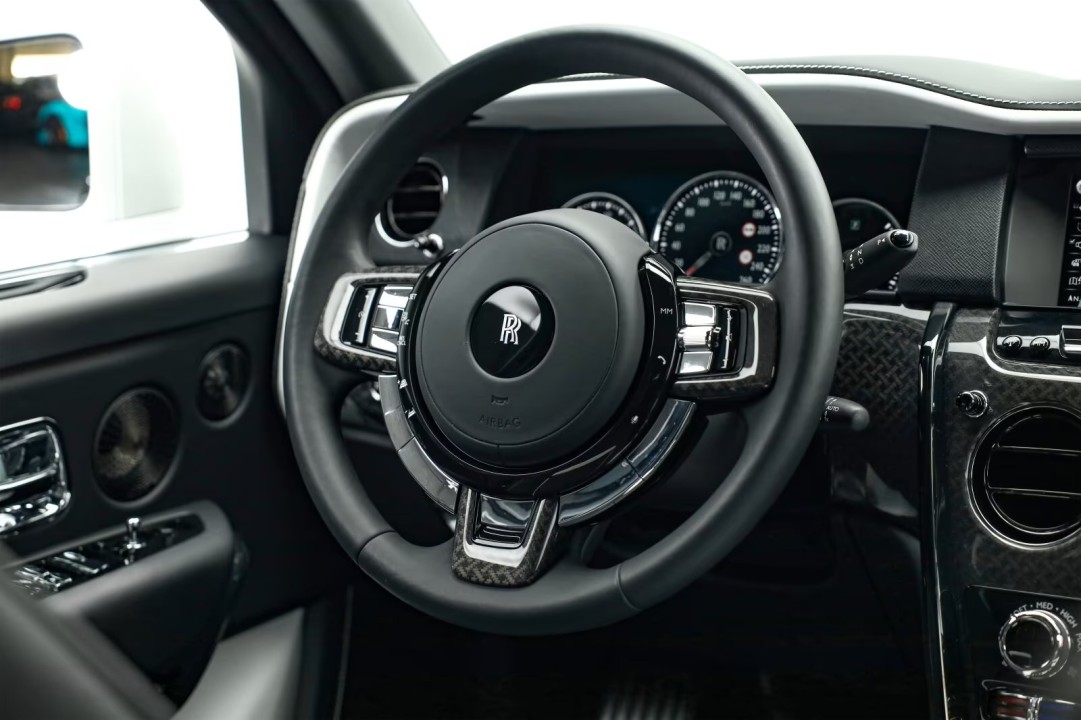 Rolls-Royce Cullinan Black Badge - foto 9