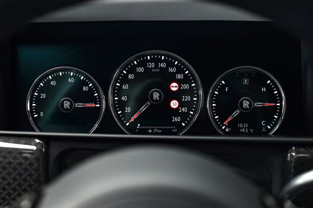 Rolls-Royce Cullinan Black Badge - foto 17