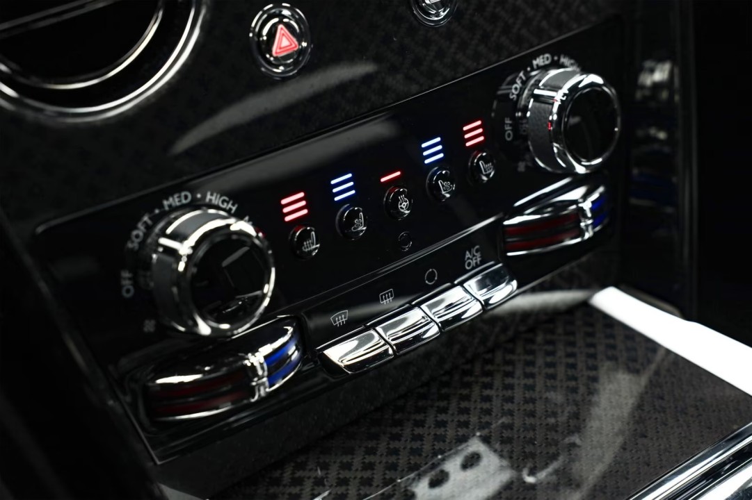 Rolls-Royce Cullinan Black Badge - foto 20