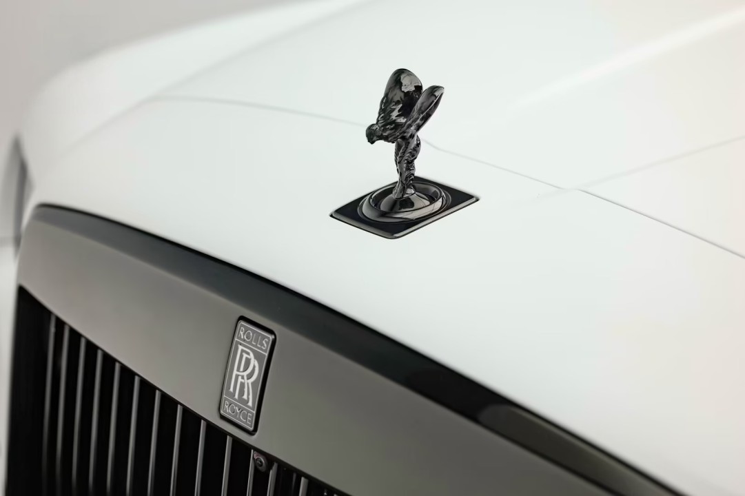 Rolls-Royce Cullinan Black Badge - foto 37