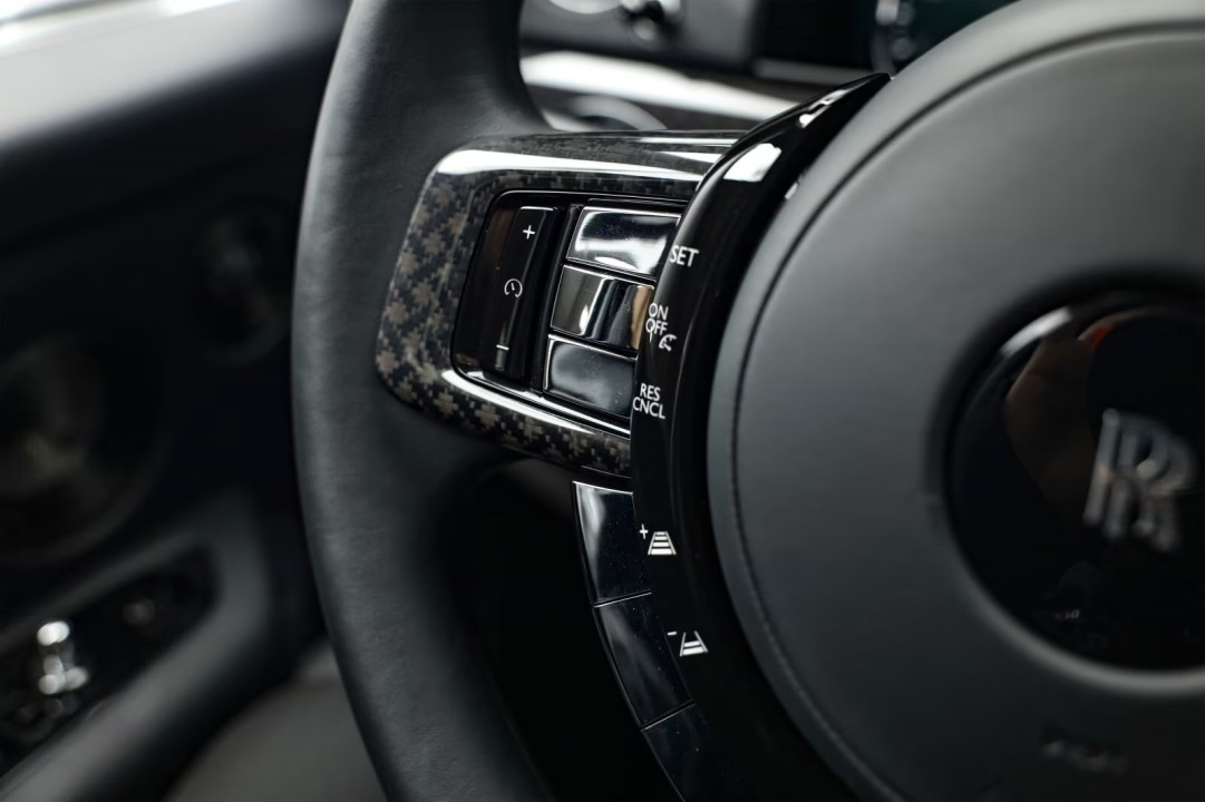 Rolls-Royce Cullinan Black Badge - foto 15