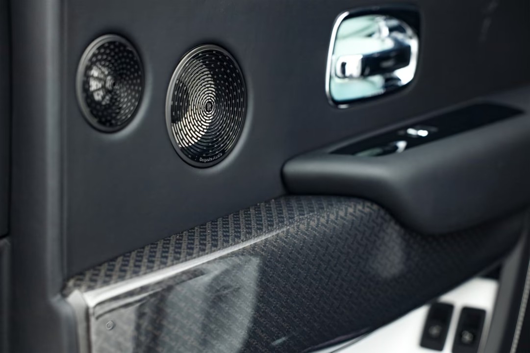 Rolls-Royce Cullinan Black Badge - foto 33
