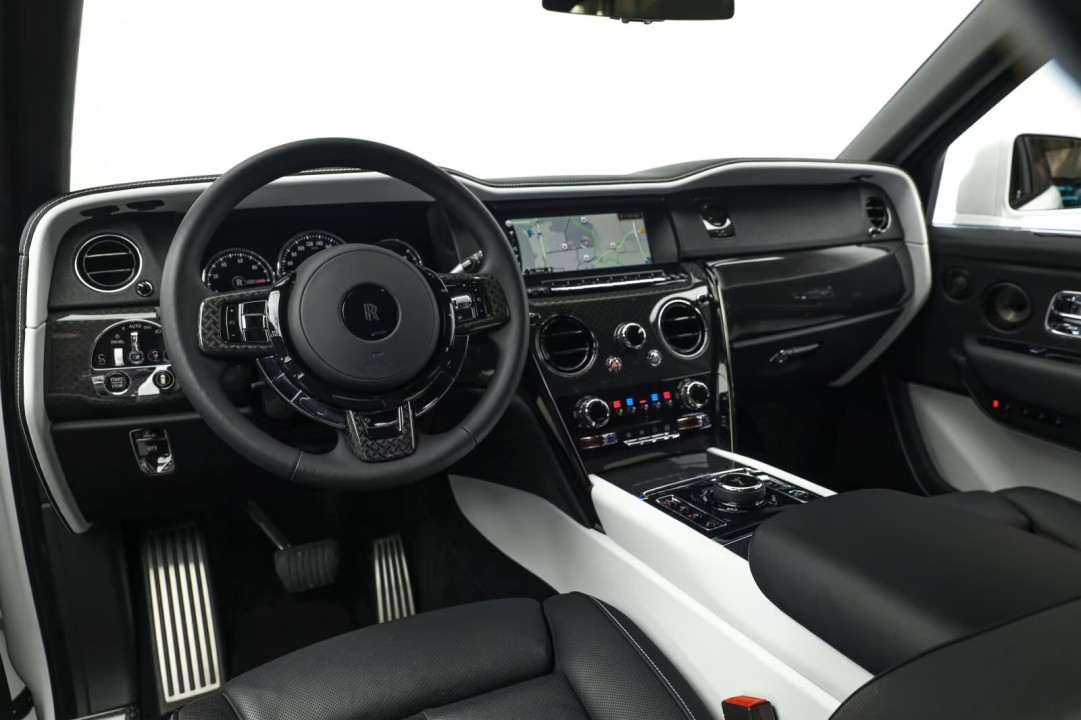Rolls-Royce Cullinan Black Badge - foto 10
