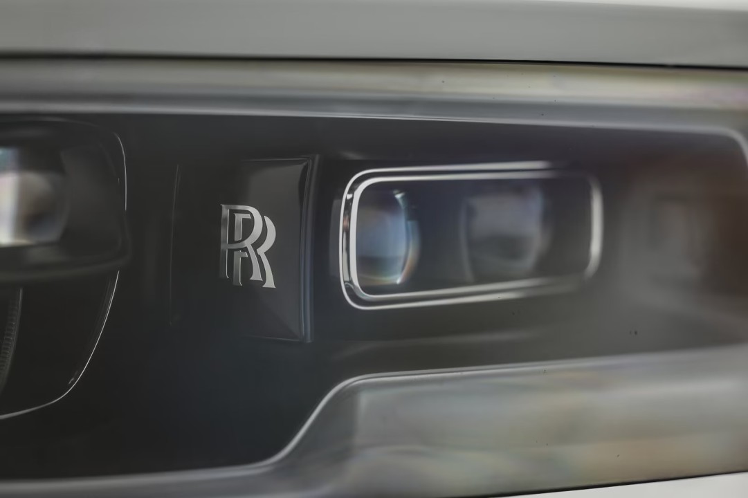Rolls-Royce Cullinan Black Badge - foto 27
