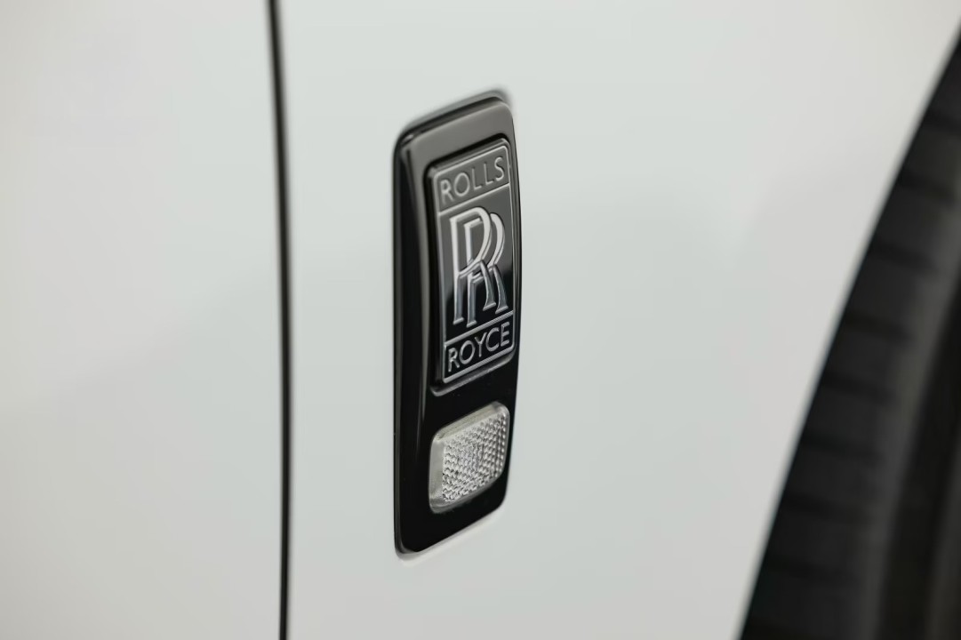 Rolls-Royce Cullinan Black Badge - foto 38
