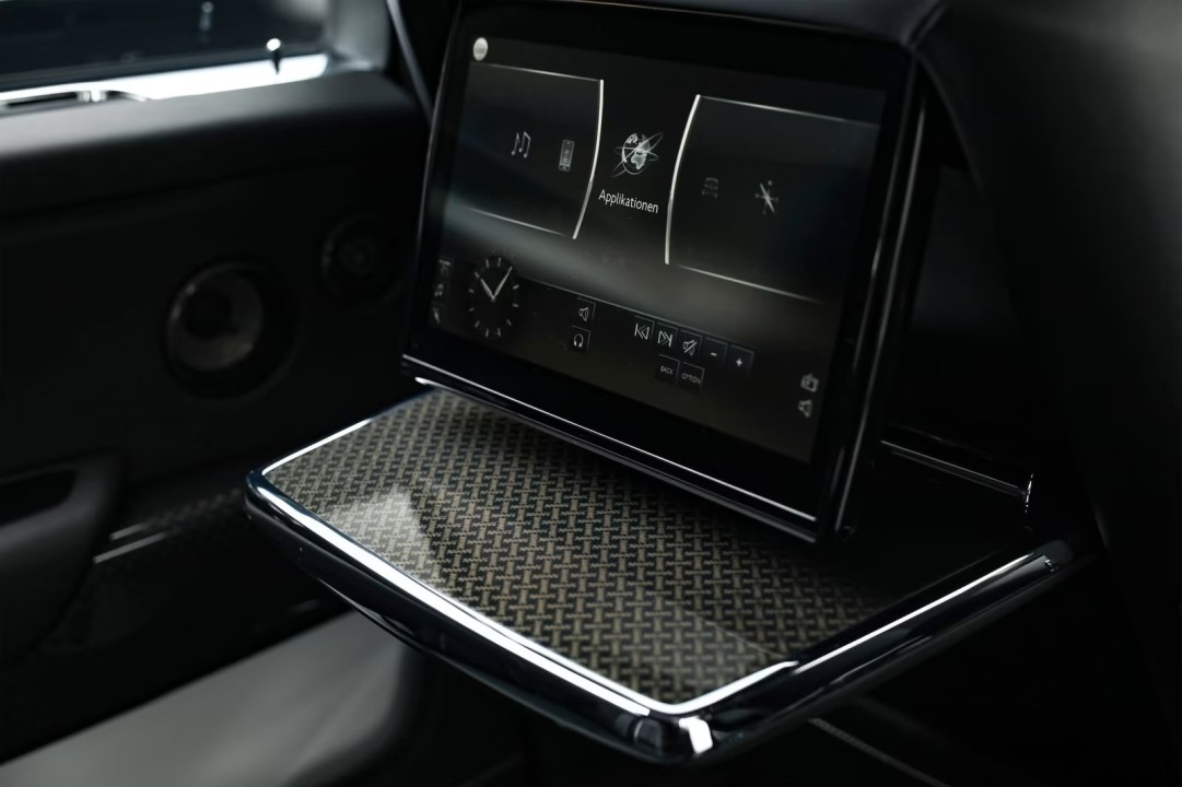 Rolls-Royce Cullinan Black Badge - foto 32