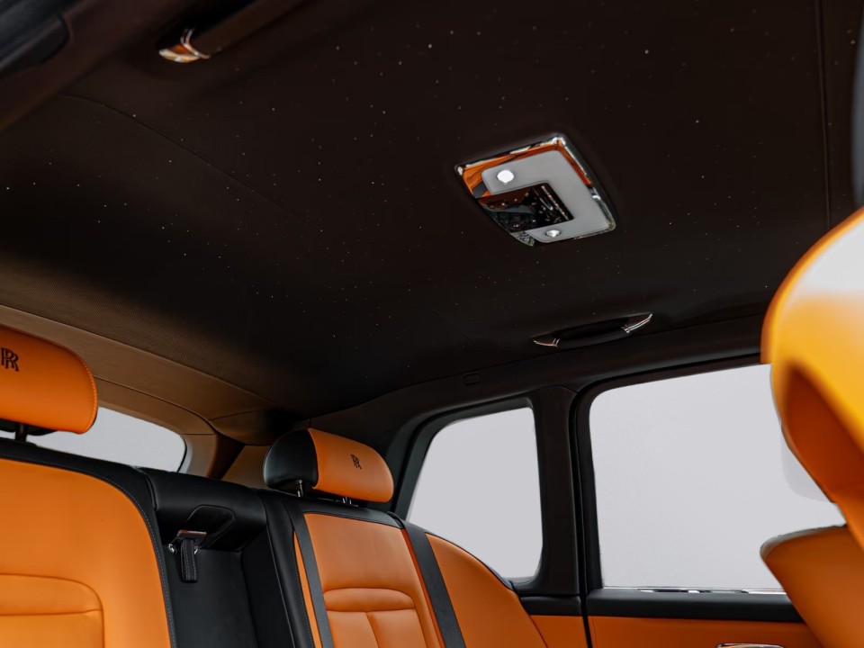 Rolls-Royce Cullinan - foto 13