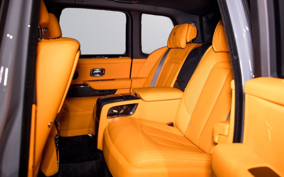 Rolls-Royce Cullinan Black Badge - foto 17