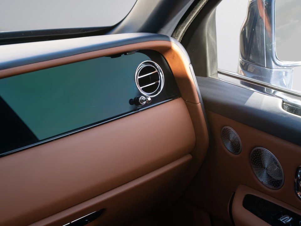 Rolls-Royce Cullinan - foto 11