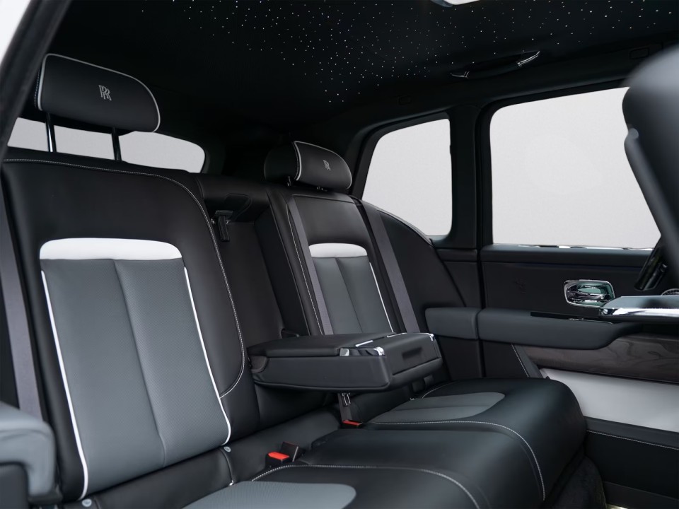 Rolls-Royce Cullinan - foto 18