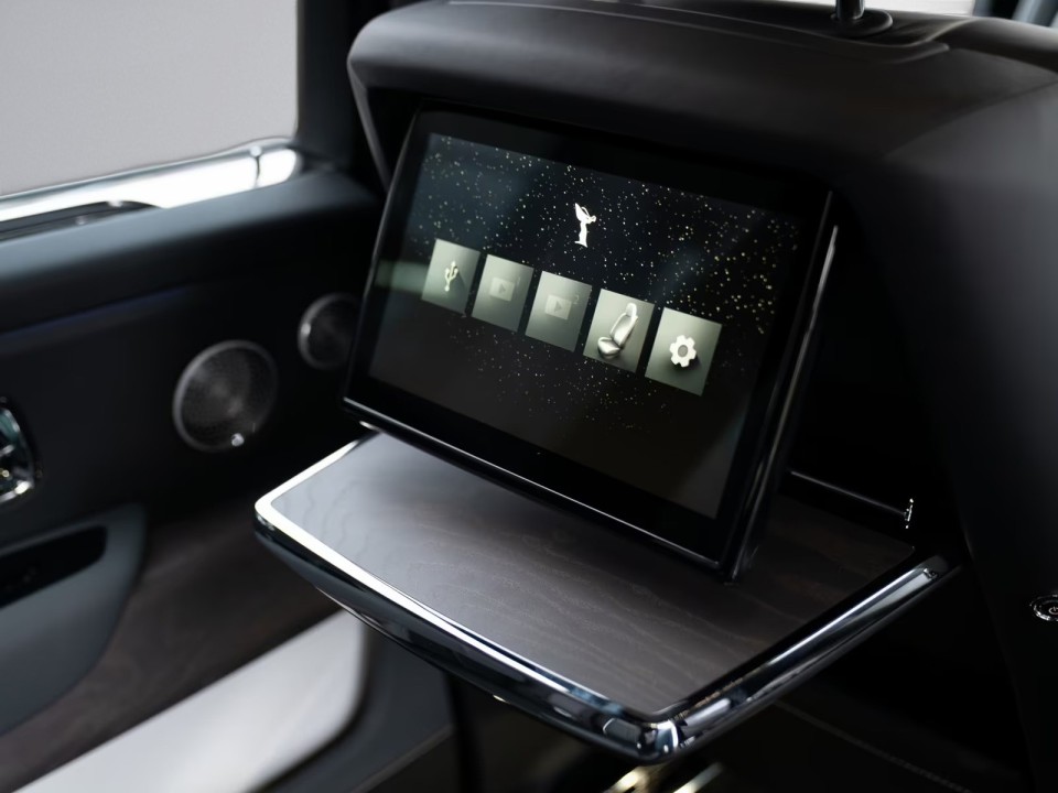 Rolls-Royce Cullinan - foto 14