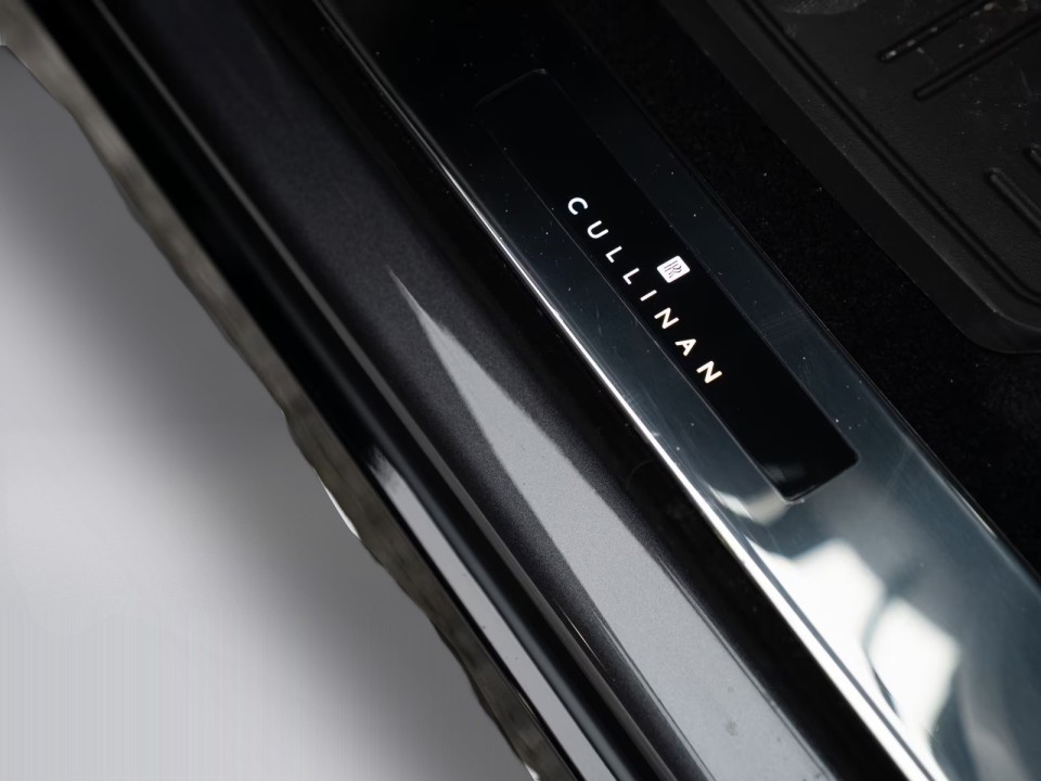 Rolls-Royce Cullinan - foto 20