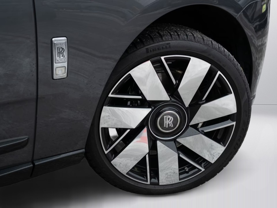 Rolls-Royce Cullinan - foto 25