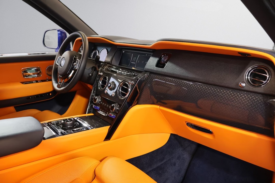 Rolls-Royce Cullinan Black Badge - foto 14