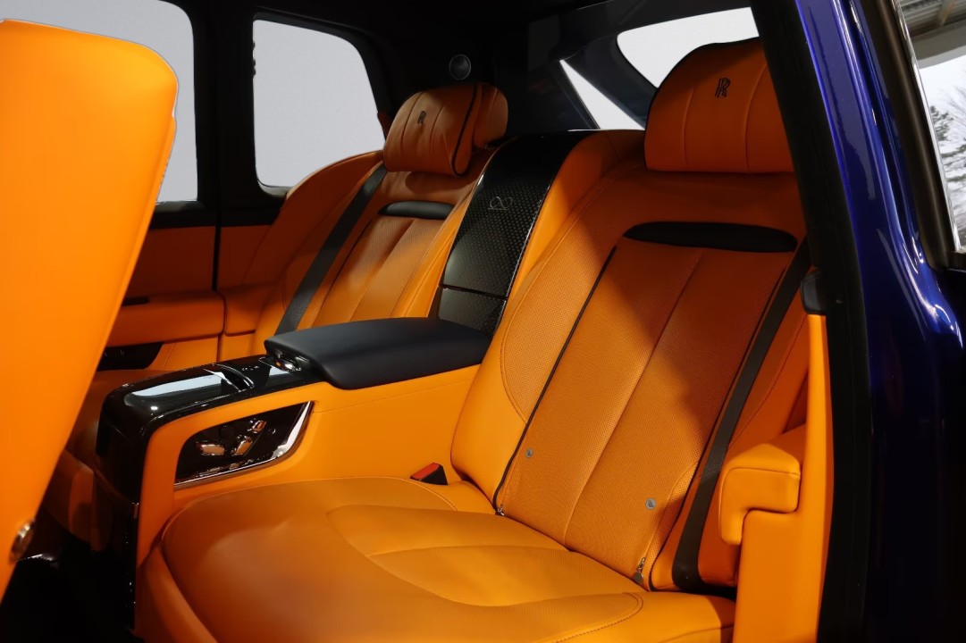 Rolls-Royce Cullinan Black Badge - foto 10