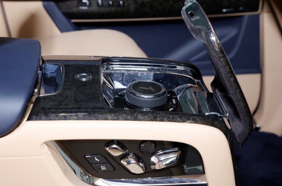 Rolls-Royce Cullinan - foto 14