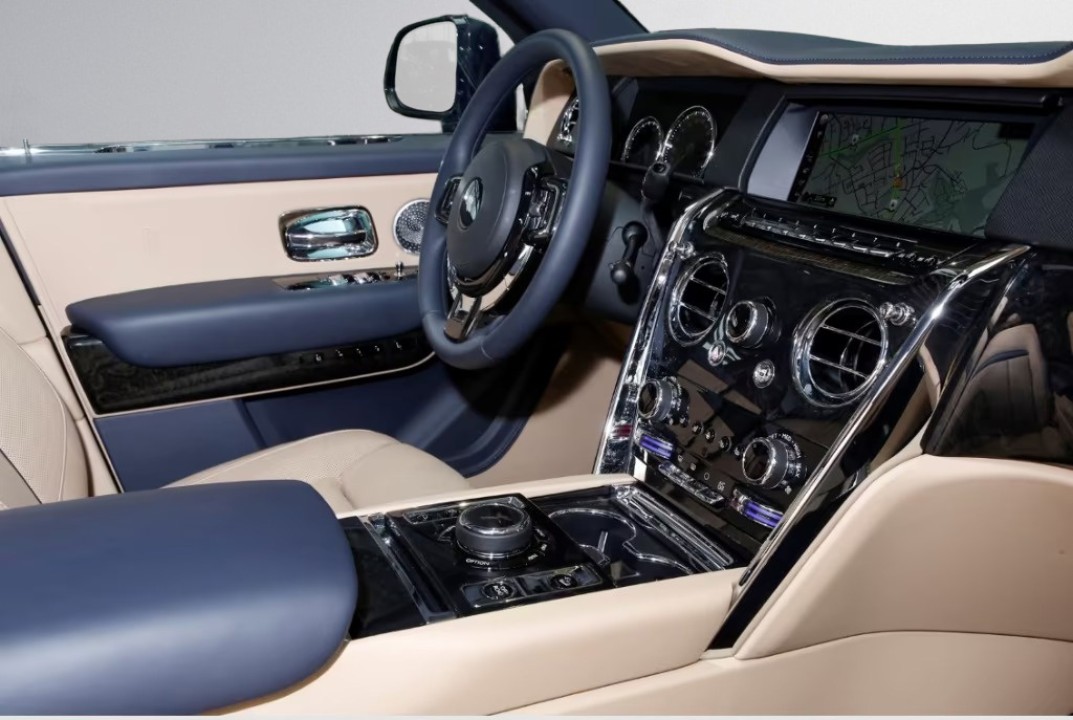 Rolls-Royce Cullinan - foto 10