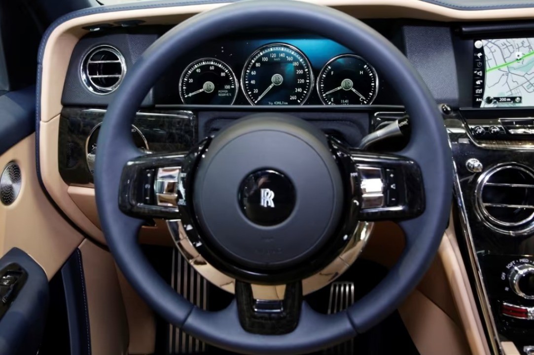 Rolls-Royce Cullinan - foto 13
