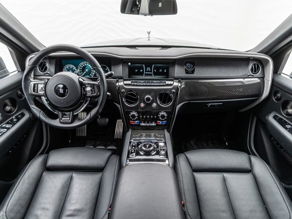 Rolls-Royce Cullinan Black Badge - foto 22