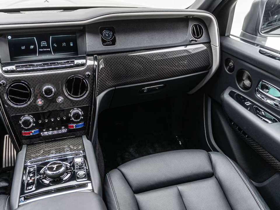 Rolls-Royce Cullinan Black Badge - foto 26